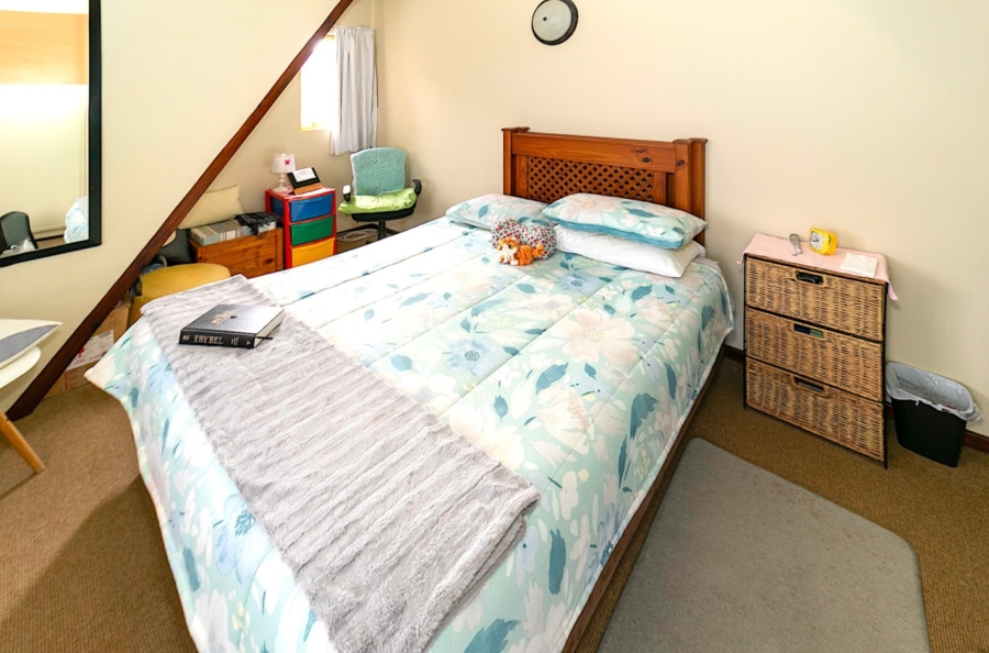 5 Bedroom Property for Sale in The Island Western Cape